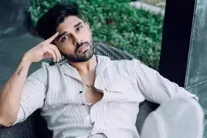 DV4 Controversy: హీరో ఆగస్టు 10న తప్పక హాజరుకావాలి DV4 Controversy: హీరో ఆగస్టు 10న తప్పక హాజరుకావాలి