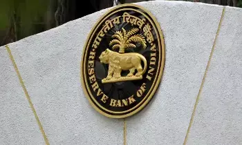 RBI : బ్యాంకు ఖాతాదారులకు గుడ్ న్యూస్.. బల్క్ డిపాజిట్ నిబంధనల్లో మార్పులు చేసిన రిజర్వ్ బ్యాంక్