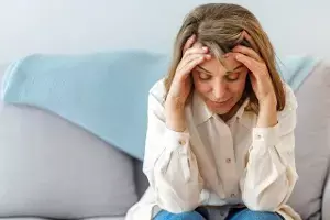 Womens Health During Menopause: మెనోపాజ్ సమయంలో మహిళల ఆరోగ్యం: ఎముకలు, గుండె, హార్మోన్ల సమతుల్యతకు పాటించాల్సినవి ఇవే.. Womens Health During Menopause: మెనోపాజ్ సమయంలో మహిళల ఆరోగ్యం: ఎముకలు, గుండె, హార్మోన్ల సమతుల్యతకు పాటించాల్సినవి ఇవే..