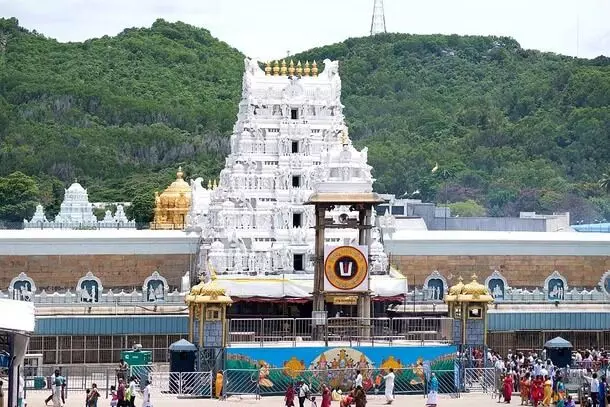 TTD: సోషల్ మీడియాలో జరుగుతున్న అసత్య ప్రచారాన్ని ఖండించిన టీటీడీ TTD: సోషల్ మీడియాలో జరుగుతున్న అసత్య ప్రచారాన్ని ఖండించిన టీటీడీ