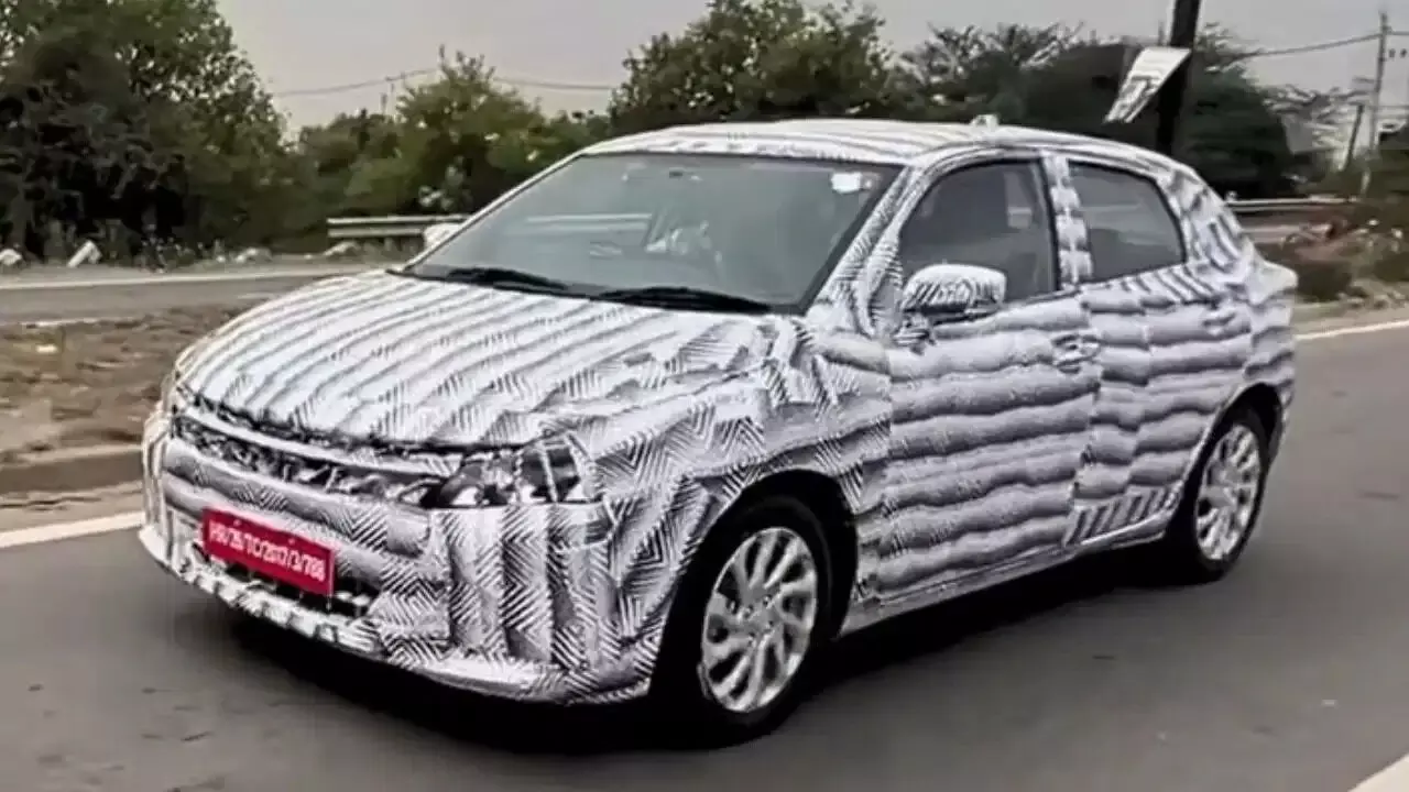 Maruti Baleno : మారుతి నుంచి అదిరిపోయే న్యూస్.. కొత్త లుక్, హైబ్రిడ్ ఇంజిన్తో వస్తున్న బాలెనో ఫేస్లిఫ్ట్ Maruti Baleno : మారుతి నుంచి అదిరిపోయే న్యూస్.. కొత్త లుక్, హైబ్రిడ్ ఇంజిన్తో వస్తున్న బాలెనో ఫేస్లిఫ్ట్