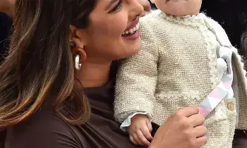 Priyanka Chopra: కూతురికి శ్లోకాలు నేర్పిస్తూ..ప్రియాంక చోప్రా క్యూట్ వీడియో వైరల్..