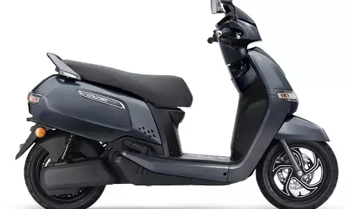 Price Hike : ఈవీ కొందామనుకునే వారికి టీవీఎస్ షాక్.. ఐక్యూబ్, ఆర్బిటర్ స్కూటర్ల ధరలు మళ్లీ పైకి Price Hike : ఈవీ కొందామనుకునే వారికి టీవీఎస్ షాక్.. ఐక్యూబ్, ఆర్బిటర్ స్కూటర్ల ధరలు మళ్లీ పైకి