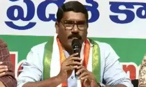 Sampath Kumar: బీఆర్ఎస్లో టిష్యూపేపర్లా ఆర్ఎస్ ప్రవీణ్.. సంపత్ కుమార్ ఘాటు విమర్శ Sampath Kumar: బీఆర్ఎస్లో టిష్యూపేపర్లా ఆర్ఎస్ ప్రవీణ్.. సంపత్ కుమార్ ఘాటు విమర్శ