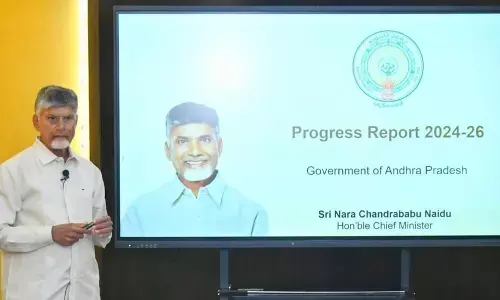 Chief Minister Nara Chandrababu Naidu: రెండేళ్లలో పేదలకు రూ.1.49 లక్షల కోట్ల సంక్షేమం.. విశాఖ ఎకనామిక్ రీజియన్పై సీఎం ప్రత్యేక దృష్టి Chief Minister Nara Chandrababu Naidu: రెండేళ్లలో పేదలకు రూ.1.49 లక్షల కోట్ల సంక్షేమం.. విశాఖ ఎకనామిక్ రీజియన్పై సీఎం ప్రత్యేక దృష్టి