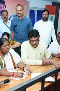 Minister Seethakka: ప్రజా సమస్యలపై తక్షణ చర్యలు తీసుకుంటాం: మంత్రి సీతక్క Minister Seethakka: ప్రజా సమస్యలపై తక్షణ చర్యలు తీసుకుంటాం: మంత్రి సీతక్క