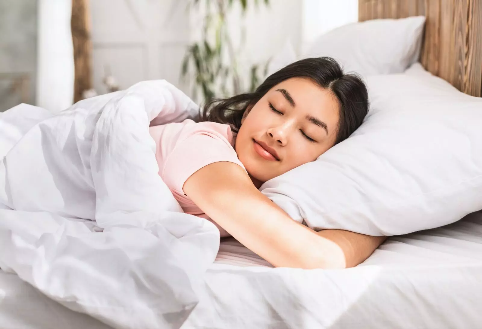 Struggling with Insomnia: నిద్రలేమితో బాధపడుతున్నారా? పడుకునే ముందు ఇలా చేస్తే హాయిగా నిద్రపోవచ్చు.. Struggling with Insomnia: నిద్రలేమితో బాధపడుతున్నారా? పడుకునే ముందు ఇలా చేస్తే హాయిగా నిద్రపోవచ్చు..