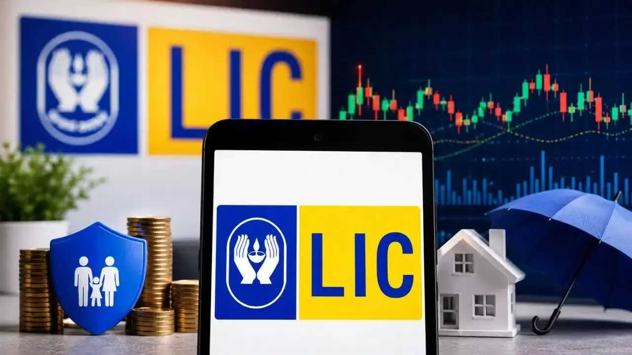 LIC : ఎల్ఐసీ 31,000 కోట్ల రికార్డు డీల్.. బ్యాంకర్లకే తెలియకుండా కేంద్రం భారీ స్కెచ్ LIC : ఎల్ఐసీ 31,000 కోట్ల రికార్డు డీల్.. బ్యాంకర్లకే తెలియకుండా కేంద్రం భారీ స్కెచ్