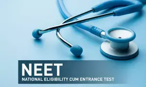 NEET: నీట్లో పెన్-పేపర్కు వీడ్కోలు.. ఆన్లైన్ సీబీటీ విధానానికి కేంద్రం సన్నాహాలు NEET: నీట్లో పెన్-పేపర్కు వీడ్కోలు.. ఆన్లైన్ సీబీటీ విధానానికి కేంద్రం సన్నాహాలు