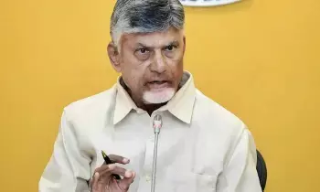CM Chandrababu: సీఎం చంద్రబాబు ఆదేశాలు: అగ్రిగోల్డ్‌ బాధితులకు తక్షణ న్యాయం.. వైకాపాపై తీవ్ర విమర్శ