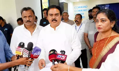Minister Nadendla Manohar: అగ్రిగోల్డ్ బాధితులకు న్యాయం.. 6,330 ఎకరాల భూములు వేలానికి సిద్ధం Minister Nadendla Manohar: అగ్రిగోల్డ్ బాధితులకు న్యాయం.. 6,330 ఎకరాల భూములు వేలానికి సిద్ధం