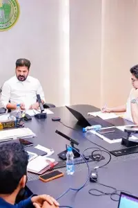 CM Revanth Reddy: ఓఆర్‌ఆర్‌ నిర్వహణలో లోపాలపై సీఎం రేవంత్‌రెడ్డి ఆగ్రహం! కాంట్రాక్టర్‌ నిర్లక్ష్యంతో ఎక్కడికక్కడ నిలిచిపోతున్న వాహనాలు.. ప్రమాదాలకు దారితీస్తున్న పరిస్థితి