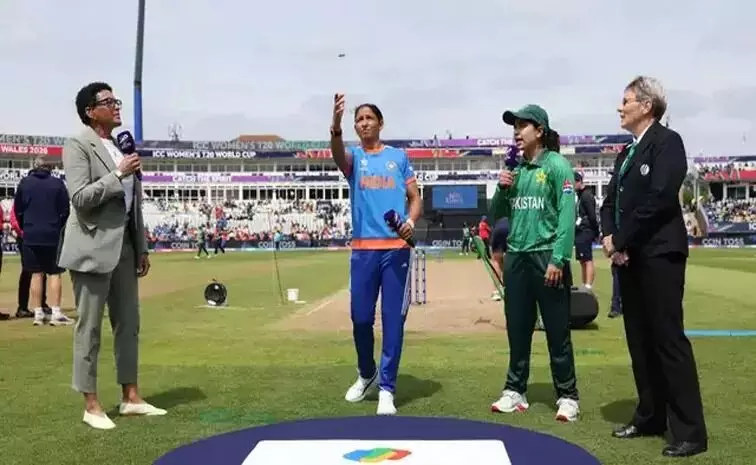 Womens Asia Cup: విమెన్స్ ఆసియా కప్ షెడ్యూల్ : సెప్టెంబర్ 5న ఇండియా-పాక్ హై-వోల్టేజ్ పోరు Womens Asia Cup: విమెన్స్ ఆసియా కప్ షెడ్యూల్ : సెప్టెంబర్ 5న ఇండియా-పాక్ హై-వోల్టేజ్ పోరు