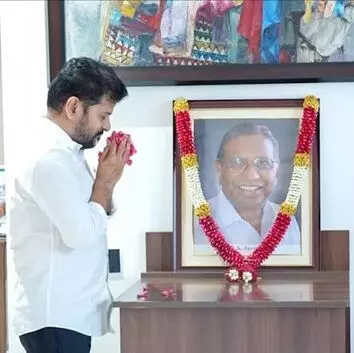 CM Revanth Reddy: ప్రొఫెసర్ జయశంకర్ ఆదర్శాలే తెలంగాణకు మార్గదర్శకం: సీఎం రేవంత్ రెడ్డి CM Revanth Reddy: ప్రొఫెసర్ జయశంకర్ ఆదర్శాలే తెలంగాణకు మార్గదర్శకం: సీఎం రేవంత్ రెడ్డి