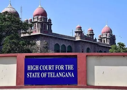 High Court: ఉచిత పథకాల అమలుపై హైకోర్టు ప్రశ్నలు.. ఐఏఎస్ సందీప్ సుల్తానియాపై కీలక వ్యాఖ్యలు High Court: ఉచిత పథకాల అమలుపై హైకోర్టు ప్రశ్నలు.. ఐఏఎస్ సందీప్ సుల్తానియాపై కీలక వ్యాఖ్యలు