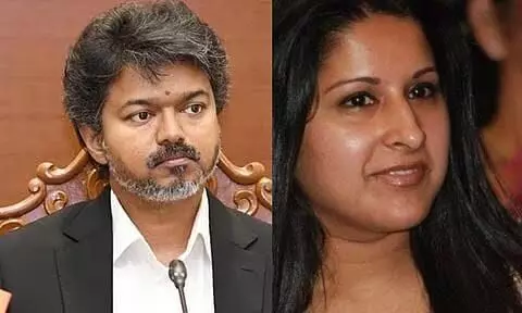 CM Vijays Divorce Case: సీఎం విజయ్ విడాకుల కేసులో ఊహించని మలుపు.. పిటిషన్ను ఉపసంహరించుకున్న సంగీత.. CM Vijays Divorce Case: సీఎం విజయ్ విడాకుల కేసులో ఊహించని మలుపు.. పిటిషన్ను ఉపసంహరించుకున్న సంగీత..