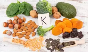 Vitamin K Deficiency: శరీరం ఈ సంకేతాలు ఇస్తుందా? విటమిన్-K లోపం కావచ్చు.. నిర్లక్ష్యం చేయకండి..