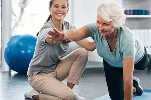 About Sarcopenia: వయస్సు పెరుగుతున్న కొద్దీ కండరాలు బలహీనపడుతున్నాయా? సార్కోపేనియాపై నిపుణుల హెచ్చరిక