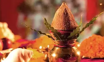 Performing Kalasha Sthapana: పూజలో కలశ స్థాపన చేస్తున్నారా? కలశంపై కొబ్బరికాయ ఏ దిశలో ఉంచాలో తెలుసుకోండి..