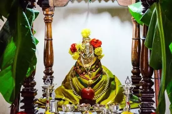 Varalakshmi Vratam 2026: వరలక్ష్మీ వ్రతం 2026: ఆగస్టు 21నా లేక 28నా? శాస్త్రోక్తంగా సరైన తేదీ ఏదో తెలుసుకోండి.. Varalakshmi Vratam 2026: వరలక్ష్మీ వ్రతం 2026: ఆగస్టు 21నా లేక 28నా? శాస్త్రోక్తంగా సరైన తేదీ ఏదో తెలుసుకోండి..