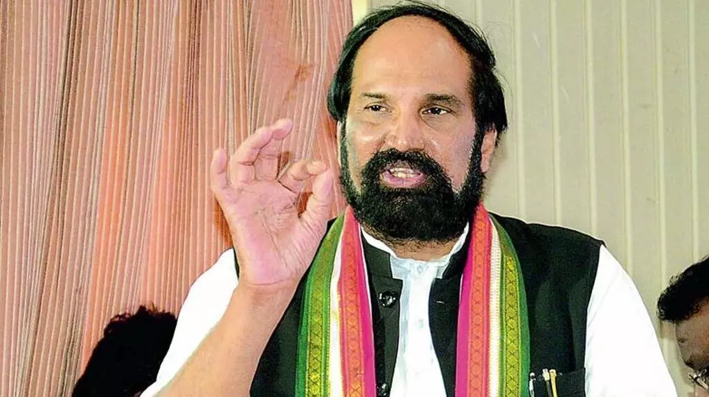 Minister Uttam Kumar Reddy: ప్రాజెక్టుల కింద వరి సాగు వద్దు.. సాగునీటికి రూ.5 వేల కోట్ల నిధులు: మంత్రి ఉత్తమ్కుమార్రెడ్డి Minister Uttam Kumar Reddy: ప్రాజెక్టుల కింద వరి సాగు వద్దు.. సాగునీటికి రూ.5 వేల కోట్ల నిధులు: మంత్రి ఉత్తమ్కుమార్రెడ్డి