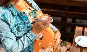 Breastfeeding Mothers Drink Coffee: బాలింతలు కాఫీ తాగవచ్చా? పాలు ఇచ్చే తల్లులకు కెఫిన్ ఎంతవరకు సురక్షితం?