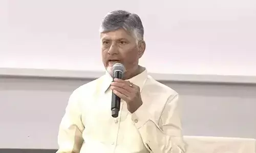 CM Chandrababu: గొడ్డలి పార్టీ కుట్రలు, అల్లర్ల నిరసనలను తిప్పికొట్టాలి: సీఎం చంద్రబాబు CM Chandrababu: గొడ్డలి పార్టీ కుట్రలు, అల్లర్ల నిరసనలను తిప్పికొట్టాలి: సీఎం చంద్రబాబు