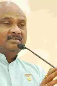 Speaker Ayyanna Patrudu: సభకు రాని ఎమ్మెల్యేలకు జీతాలు ఎందుకు?.. స్పీకర్ అయ్యన్నపాత్రుడు ప్రశ్న Speaker Ayyanna Patrudu: సభకు రాని ఎమ్మెల్యేలకు జీతాలు ఎందుకు?.. స్పీకర్ అయ్యన్నపాత్రుడు ప్రశ్న