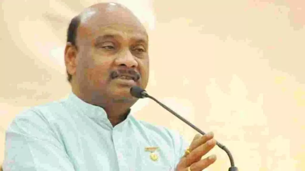 Speaker Ayyanna Patrudu: సభకు రాని ఎమ్మెల్యేలకు జీతాలు ఎందుకు?.. స్పీకర్ అయ్యన్నపాత్రుడు ప్రశ్న Speaker Ayyanna Patrudu: సభకు రాని ఎమ్మెల్యేలకు జీతాలు ఎందుకు?.. స్పీకర్ అయ్యన్నపాత్రుడు ప్రశ్న