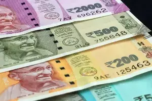 Plastic Notes: ప్లాస్టిక్ నోట్ల రాకతో పాత నోట్లు రద్దవుతాయా?.. క్లారిటీ ఇచ్చిన కేంద్ర ఆర్థిక శాఖ Plastic Notes: ప్లాస్టిక్ నోట్ల రాకతో పాత నోట్లు రద్దవుతాయా?.. క్లారిటీ ఇచ్చిన కేంద్ర ఆర్థిక శాఖ