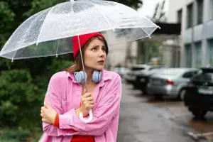 During Monsoon: వర్షాకాలంలో మహిళలు చేసే ఆ చిన్న పొరపాట్లే పెద్ద ఇన్ఫెక్షన్లకు దారితీయవచ్చు.. During Monsoon: వర్షాకాలంలో మహిళలు చేసే ఆ చిన్న పొరపాట్లే పెద్ద ఇన్ఫెక్షన్లకు దారితీయవచ్చు..