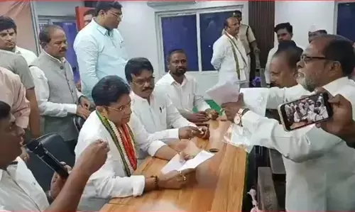 Minister Sridhar Babu: తెలంగాణ నీటి హక్కులపై రాజీ లేదు: మంత్రి దుద్దిళ్ల శ్రీధర్బాబు Minister Sridhar Babu: తెలంగాణ నీటి హక్కులపై రాజీ లేదు: మంత్రి దుద్దిళ్ల శ్రీధర్బాబు