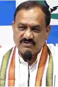 TPCC Chief Mahesh Kumar Goud: పార్టీ అంతర్గత అంశాలను బహిరంగంగా చర్చించొద్దు.. రాజగోపాల్రెడ్డి వ్యాఖ్యలపై టీపీసీసీ చీఫ్ మహేశ్కుమార్ గౌడ్ స్పందన TPCC Chief Mahesh Kumar Goud: పార్టీ అంతర్గత అంశాలను బహిరంగంగా చర్చించొద్దు.. రాజగోపాల్రెడ్డి వ్యాఖ్యలపై టీపీసీసీ చీఫ్ మహేశ్కుమార్ గౌడ్ స్పందన