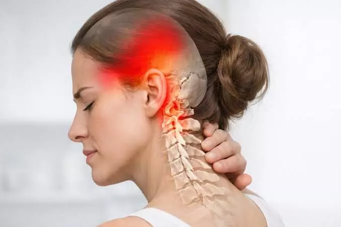Suffering from Neck Pain and Headaches: మెడ వెనుక, తలనొప్పితో బాధపడుతున్నారా? నిర్లక్ష్యం చేస్తే సైలెంట్ కిల్లర్ ముప్పు.. Suffering from Neck Pain and Headaches: మెడ వెనుక, తలనొప్పితో బాధపడుతున్నారా? నిర్లక్ష్యం చేస్తే సైలెంట్ కిల్లర్ ముప్పు..