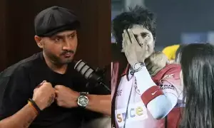 Harbhajan Singh: చెంపదెబ్బ వివాదంపై మరోసారి స్పందించిన హర్భజన్ Harbhajan Singh: చెంపదెబ్బ వివాదంపై మరోసారి స్పందించిన హర్భజన్