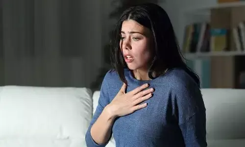 Panic Attacks: భయపెడుతున్న పానిక్ ఎటాక్స్.. మీలో ఈ లక్షణాలు ఉన్నాయా? Panic Attacks: భయపెడుతున్న పానిక్ ఎటాక్స్.. మీలో ఈ లక్షణాలు ఉన్నాయా?