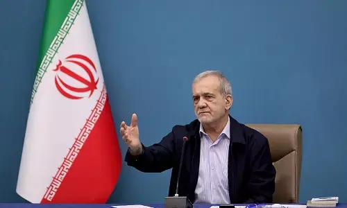 Iranian President Masoud Pezeshkian: బ్రిక్స్ సదస్సు కోసం సెప్టెంబర్లో దిల్లీకి రానున్న ఇరాన్ అధ్యక్షుడు పెజెష్కియాన్ Iranian President Masoud Pezeshkian: బ్రిక్స్ సదస్సు కోసం సెప్టెంబర్లో దిల్లీకి రానున్న ఇరాన్ అధ్యక్షుడు పెజెష్కియాన్
