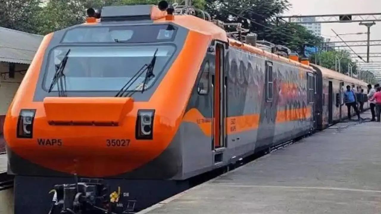 Amrit Bharat Express: రైల్వే ప్రయాణికులకు బిగ్ గుడ్ న్యూస్.. 7 కొత్త అమృత్ భారత్ రైళ్లకు గ్రీన్ సిగ్నల్ Amrit Bharat Express: రైల్వే ప్రయాణికులకు బిగ్ గుడ్ న్యూస్.. 7 కొత్త అమృత్ భారత్ రైళ్లకు గ్రీన్ సిగ్నల్