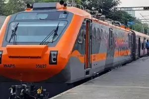 Amrit Bharat Express: రైల్వే ప్రయాణికులకు బిగ్ గుడ్ న్యూస్.. 7 కొత్త అమృత్ భారత్ రైళ్లకు గ్రీన్ సిగ్నల్ Amrit Bharat Express: రైల్వే ప్రయాణికులకు బిగ్ గుడ్ న్యూస్.. 7 కొత్త అమృత్ భారత్ రైళ్లకు గ్రీన్ సిగ్నల్
