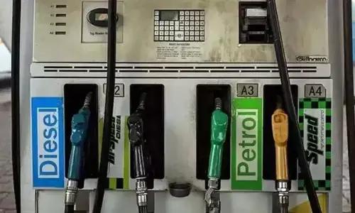 Petrol Price: ఇక పై పెట్రోల్ పై ట్యాక్స్ జీరో.. మోడీ ప్రభుత్వం కీలక నిర్ణయం Petrol Price: ఇక పై పెట్రోల్ పై ట్యాక్స్ జీరో.. మోడీ ప్రభుత్వం కీలక నిర్ణయం