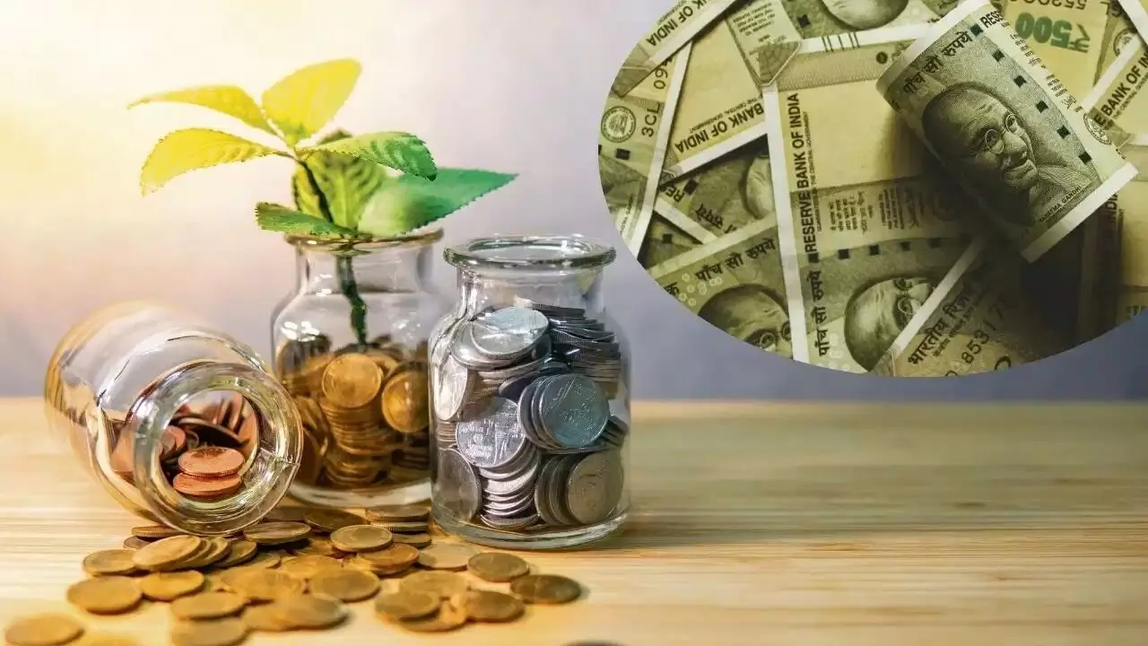 Personal Finance: ఎంత సంపాదించినా డబ్బు మిగలడం లేదా? ఈ సూత్రాలు పాటిస్తే మీ రేంజ్ మారిపోతుంది Personal Finance: ఎంత సంపాదించినా డబ్బు మిగలడం లేదా? ఈ సూత్రాలు పాటిస్తే మీ రేంజ్ మారిపోతుంది