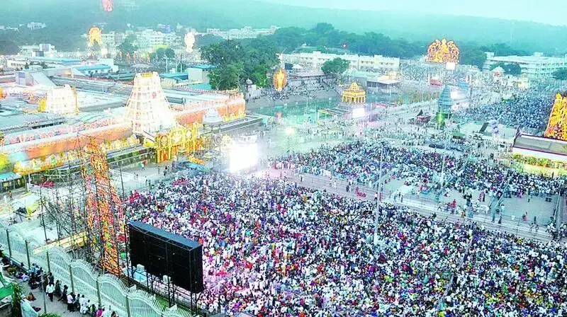 Garuda Vahana Seva: తిరుమలలో రెండుసార్లు గరుడ వాహన సేవ Garuda Vahana Seva: తిరుమలలో రెండుసార్లు గరుడ వాహన సేవ