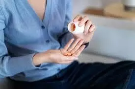 Vitamin or Mineral Deficiency: విటమిన్లు, ఖనిజాల లోపమా? ఈ లక్షణాలను అస్సలు నిర్లక్ష్యం చేయకండి Vitamin or Mineral Deficiency: విటమిన్లు, ఖనిజాల లోపమా? ఈ లక్షణాలను అస్సలు నిర్లక్ష్యం చేయకండి
