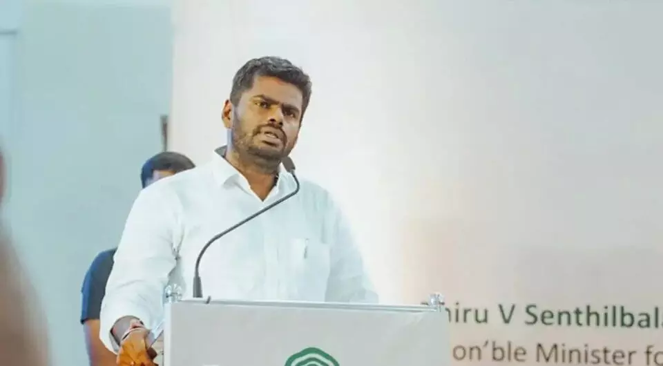 Annamalai: అన్నామలై విమర్శలు.. తమిళనాడు రాజకీయాల్లో మార్పు అర్థం కావడం లేదు: ఉదయనిధి ‘త్రిష’ వ్యాఖ్యలపై తీవ్ర ఆగ్రహం Annamalai: అన్నామలై విమర్శలు.. తమిళనాడు రాజకీయాల్లో మార్పు అర్థం కావడం లేదు: ఉదయనిధి ‘త్రిష’ వ్యాఖ్యలపై తీవ్ర ఆగ్రహం