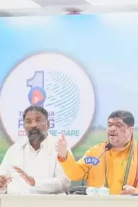 Ministers Ponnam and Vakiti: కల్యాణలక్ష్మి, షాదీ ముబారక్ పథకాలపై భారాస మొసలికన్నీళ్లు.. లోపభూయిష్ట జీవోలే కారణం: మంత్రులు పొన్నం, వాకిటి