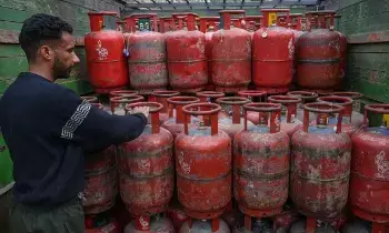Gas Cylinder eKYC: గ్యాస్ వినియోగదారులు అలర్ట్.. మారిన ఇ-కేవైసీ రూల్స్.. ఆన్‌లైన్‌లో ఎలా చేయాలంటే?