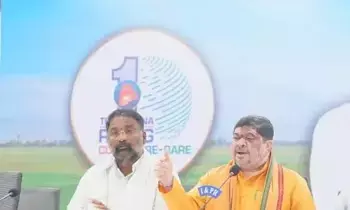Ministers Ponnam and Vakiti: కల్యాణలక్ష్మి, షాదీ ముబారక్ పథకాలపై భారాస మొసలికన్నీళ్లు.. లోపభూయిష్ట జీవోలే కారణం: మంత్రులు పొన్నం, వాకిటి