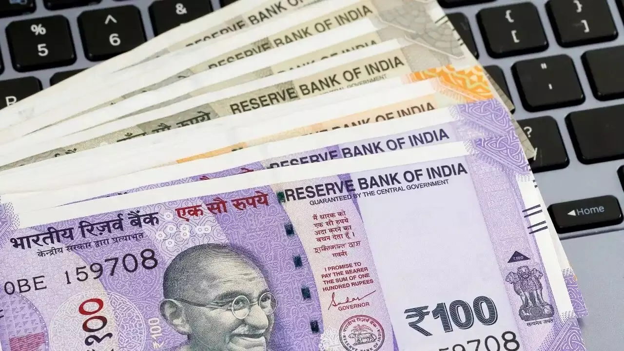 SBI: ఎస్బీఐ ఖాతాదారులకు షాక్.. అక్టోబర్ 1 నుంచి నగదు విత్డ్రాయల్ నిబంధనల్లో మార్పు SBI: ఎస్బీఐ ఖాతాదారులకు షాక్.. అక్టోబర్ 1 నుంచి నగదు విత్డ్రాయల్ నిబంధనల్లో మార్పు