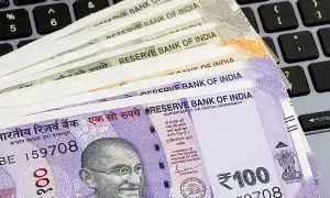 SBI: ఎస్బీఐ ఖాతాదారులకు షాక్.. అక్టోబర్ 1 నుంచి నగదు విత్డ్రాయల్ నిబంధనల్లో మార్పు SBI: ఎస్బీఐ ఖాతాదారులకు షాక్.. అక్టోబర్ 1 నుంచి నగదు విత్డ్రాయల్ నిబంధనల్లో మార్పు