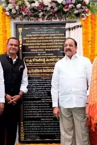 Minister Komatireddy: రహదారుల అభివృద్ధితోనే పరిశ్రమలు, ఉపాధి అవకాశాలు పెరుగుతాయి: మంత్రి కోమటిరెడ్డి